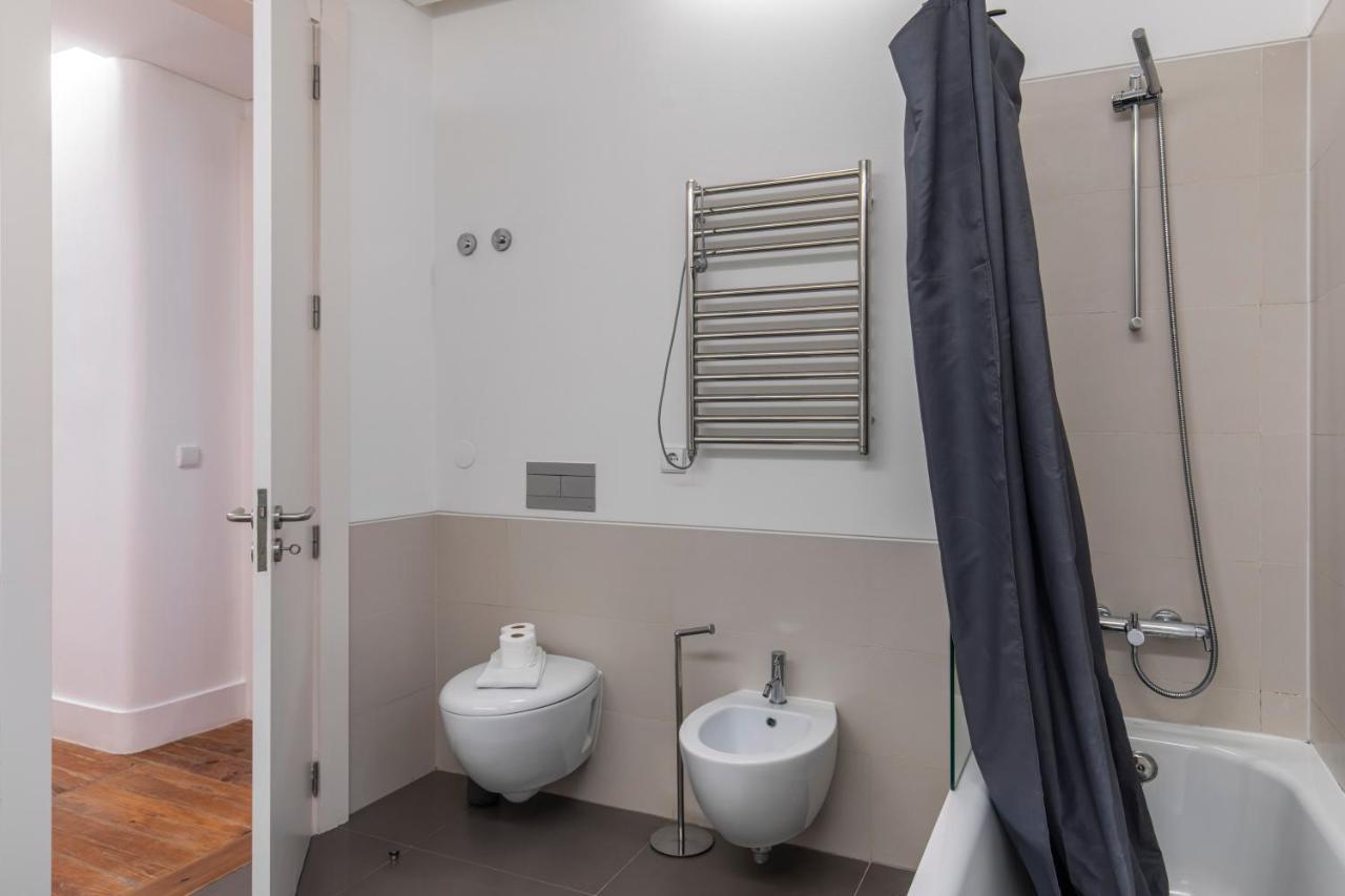 32 -Lovely 2 Bedroom Apt In Principe Real Lissabon Exterior foto